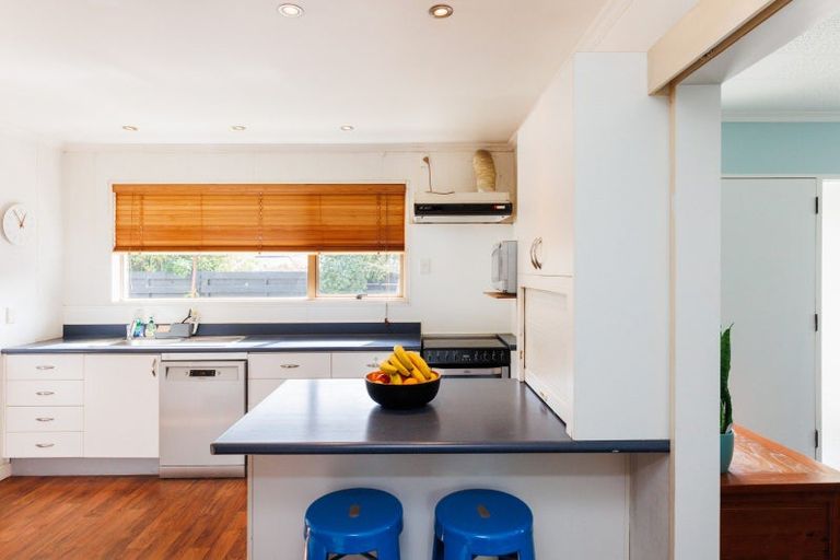 Photo of property in 18 Frimley Street, Awapuni, Palmerston North, 4412