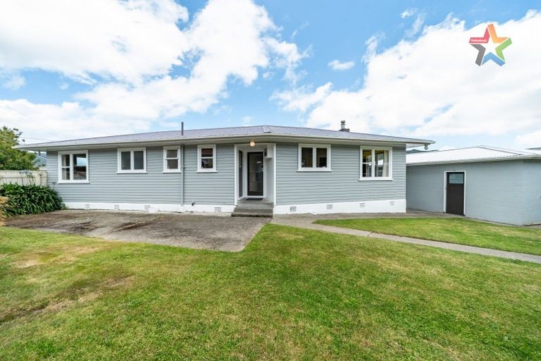 Photo of property in 62 Russell Road, Wainuiomata, Lower Hutt, 5014