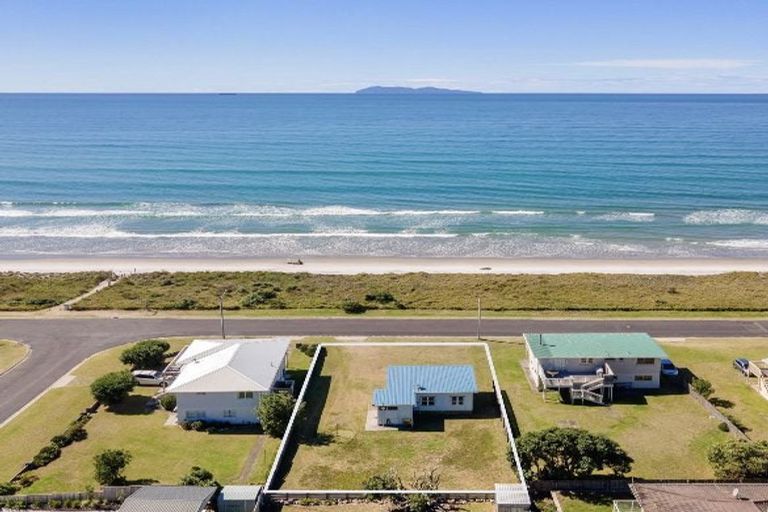 Photo of property in 96 Broadway Road, Waihi Beach, 3611