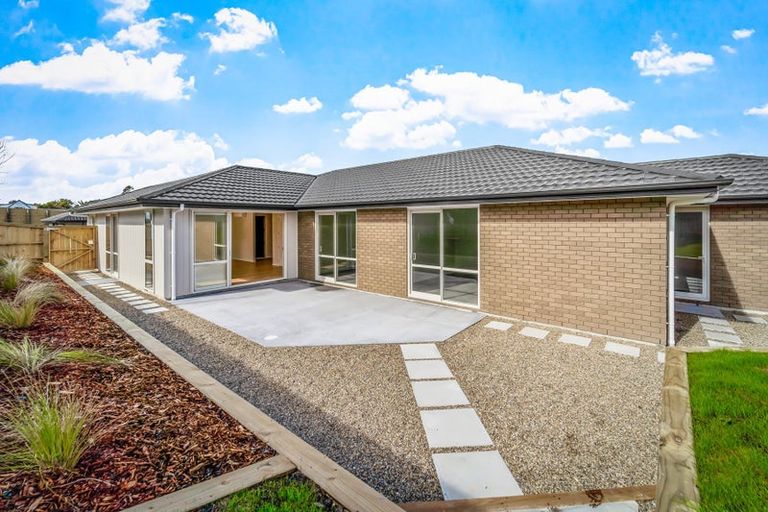 Photo of property in 30 Brigitte View, Snells Beach, 0920