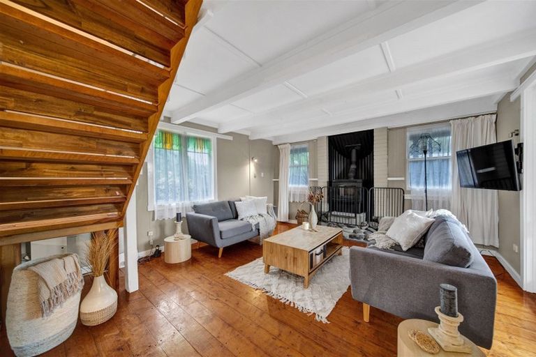 Photo of property in 18 Ohawe Terrace, Ohawe, Hawera, 4671