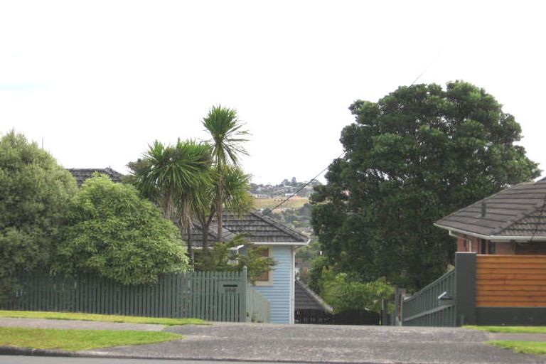 Photo of property in 2/268 Forrest Hill Road, Forrest Hill, Auckland, 0620