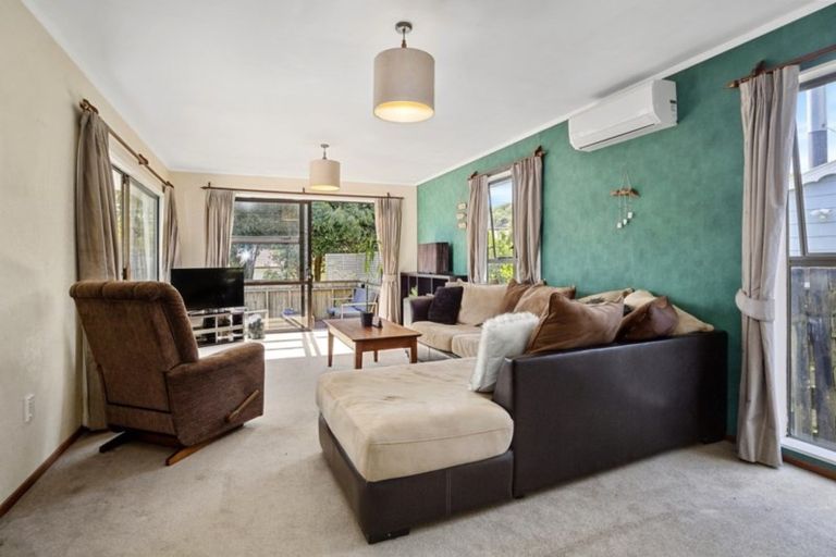 Photo of property in 7 Azimuth Place, Whitby, Porirua, 5024