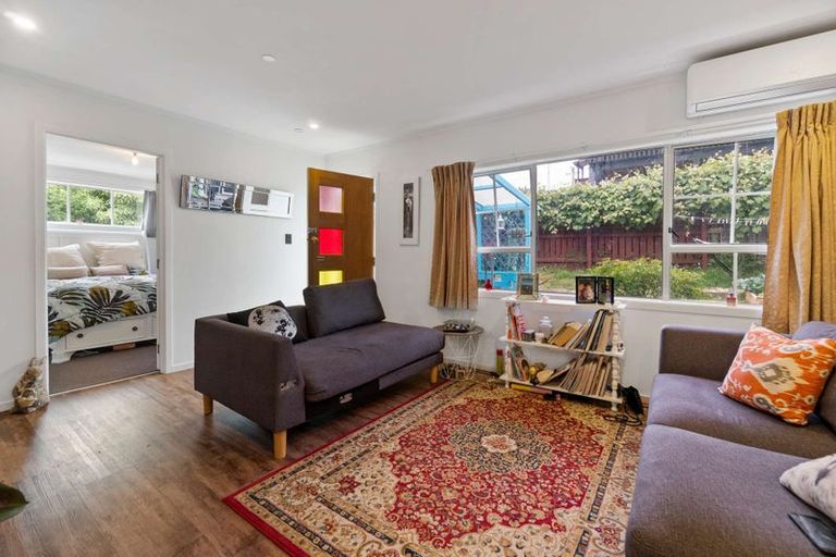 Photo of property in 19 Aorangi Road, Paraparaumu, 5032