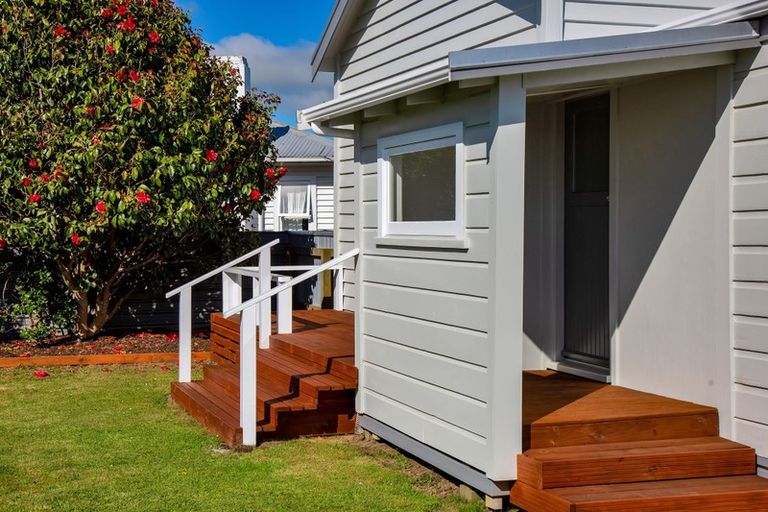 Photo of property in 70 Ketemarae Road, Normanby, Hawera, 4614