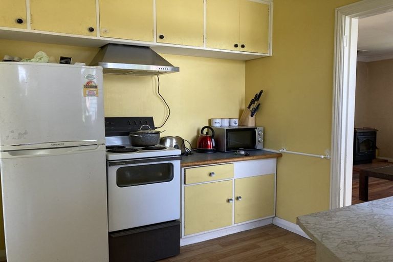 Photo of property in 8 Victor Road, Raumati Beach, Paraparaumu, 5032