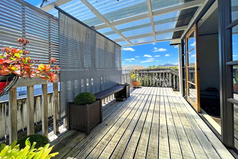 Photo of property in 2 Lincoln Road, Manurewa East, Auckland, 2102