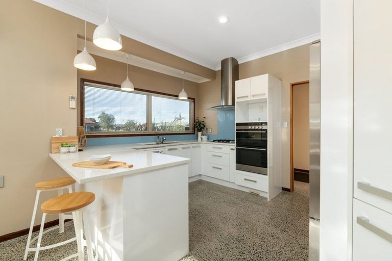 Photo of property in 25 Rosberg Place, Mount Maunganui, 3116