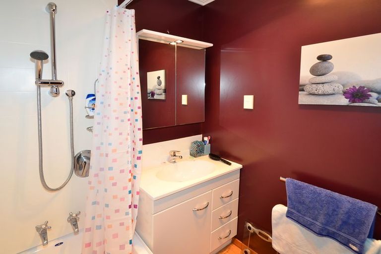 Photo of property in 333 Kenmure Road, Kenmure, Dunedin, 9011