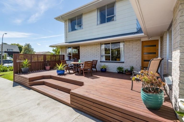 Photo of property in 9 Heathglen Avenue, Parklands, Christchurch, 8083