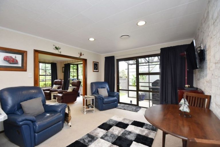 Photo of property in 57 Vogel Place, Waikiwi, Invercargill, 9810