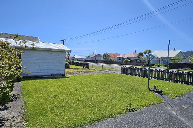 Photo of property in 2 Clifford Street, Cobden, Greymouth, 7802