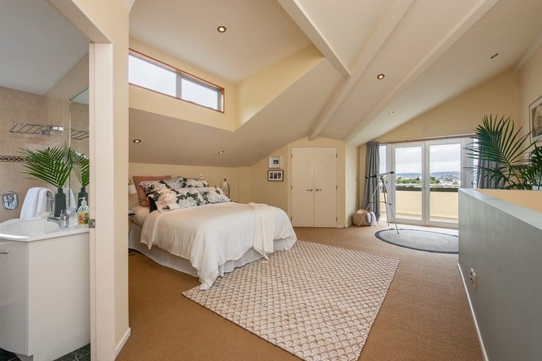 Photo of property in 12a Hinau Road, Hataitai, Wellington, 6021