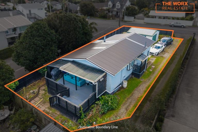 Photo of property in 150 Rangatira Road, Beach Haven, Auckland, 0626