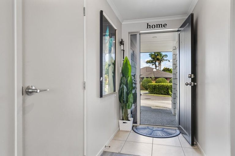 Photo of property in 27 Waterside Drive, Pyes Pa, Tauranga, 3112