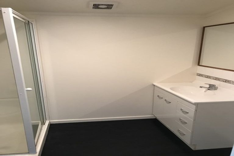 Photo of property in 123 Mokoia Road, Birkenhead, Auckland, 0626