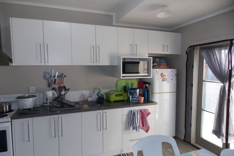 Photo of property in 21 Rewa Street, Takaro, Palmerston North, 4412