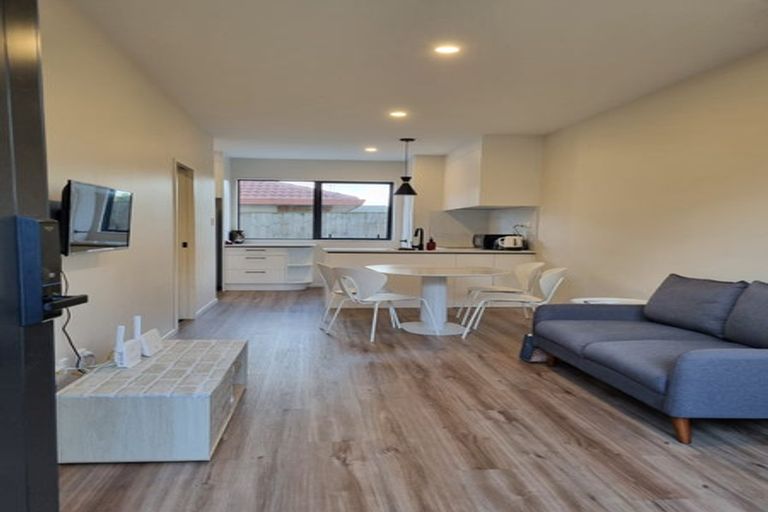 Photo of property in 49b Riverton Drive, Randwick Park, Auckland, 2105