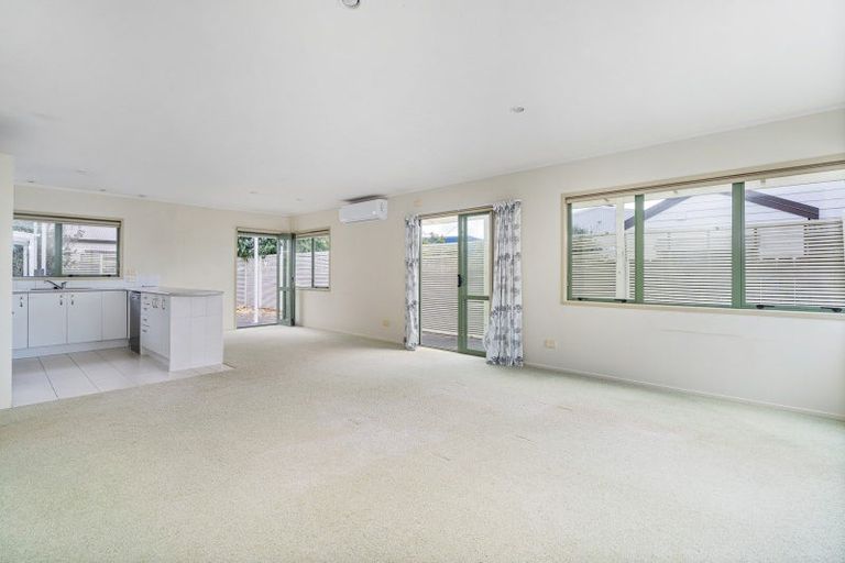 Photo of property in 11 Cholmondeley Crescent, Whitianga, 3510