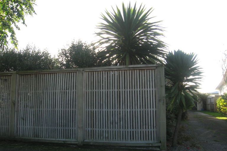 Photo of property in 10 Mahoe Avenue, Takaro, Palmerston North, 4410