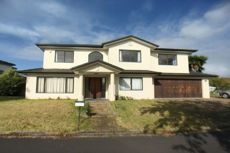 Photo of property in 32 Riverstone Road, Te Atatu Peninsula, Auckland, 0610