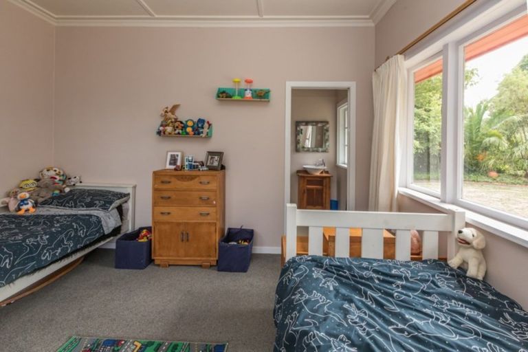 Photo of property in 10 Miller Street, Otane, 4202