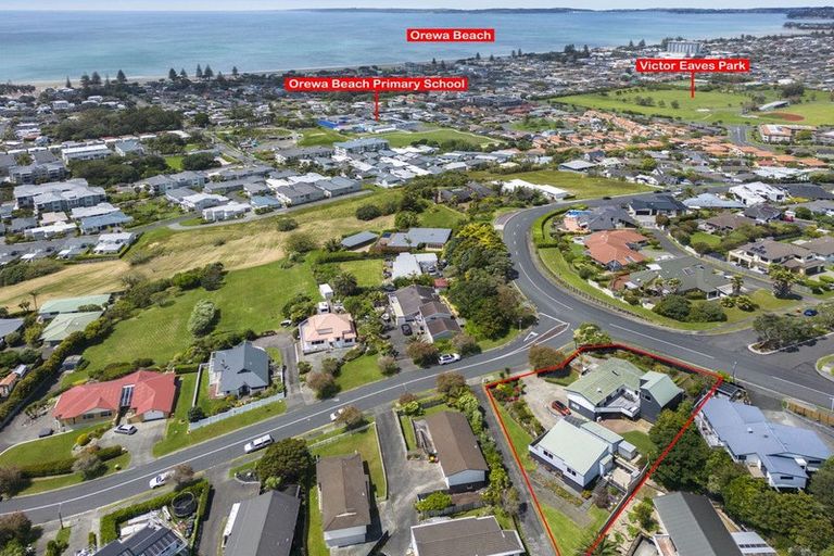 Photo of property in 8 Ngahere Views, Orewa, 0931