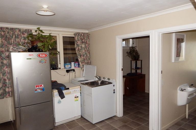 Photo of property in 1 Princess Street, Marton, 4710