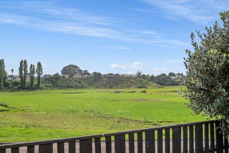 Photo of property in 2b Cannell Farm Drive, Te Puke, 3119