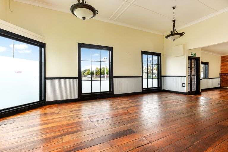 Photo of property in 3 Campbell Street, Palmerston North, 4410
