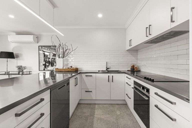 Photo of property in 50a Napier Road, Havelock North, 4130