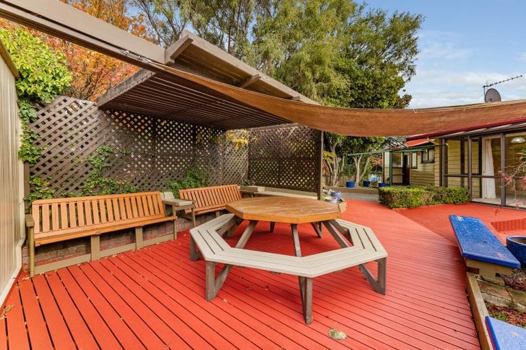 Photo of property in 59 Holborn Drive, Stokes Valley, Lower Hutt, 5019