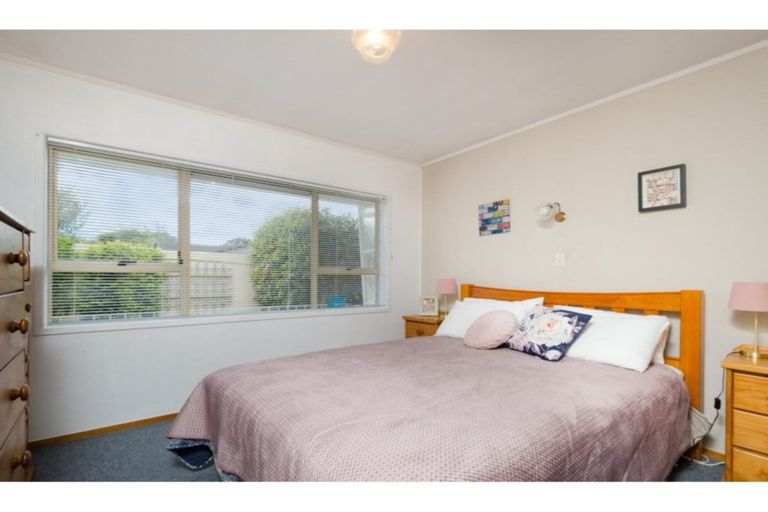 Photo of property in 1/8 Matuhi Rise, Henderson, Auckland, 0612