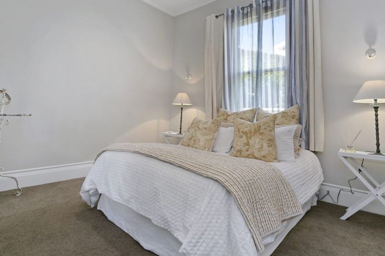 Photo of property in 65 Clare Street, Cambridge, 3434