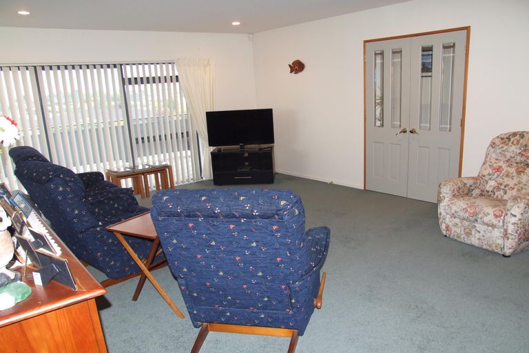 Photo of property in 47 Arrowsmith Avenue, Waipahihi, Taupo, 3330