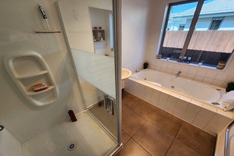 Photo of property in 26 Pohutukawa Crescent, Parklands, Christchurch, 8083