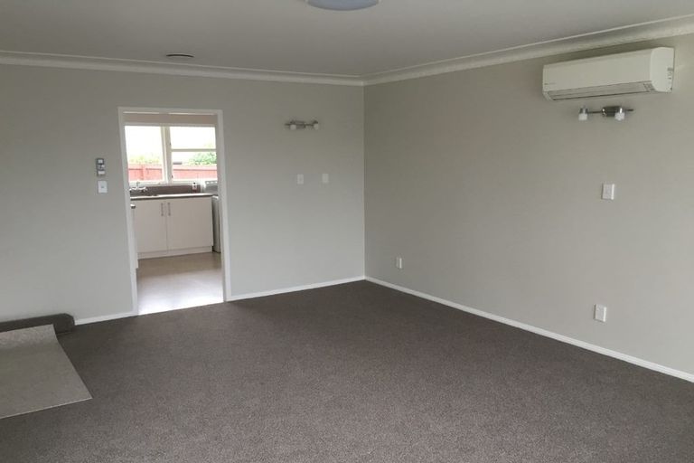 Photo of property in 2/18 Shirley Avenue, Papakura, 2110