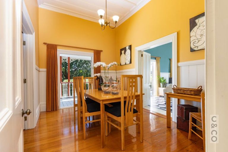 Photo of property in 14 Nelson Street, Helensville, 0800