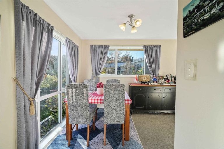 Photo of property in 22 Kathleen Crescent, Hornby, Christchurch, 8042