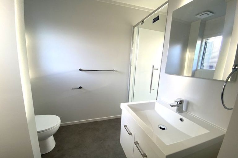 Photo of property in 493c Devonport Road, Tauranga South, Tauranga, 3112