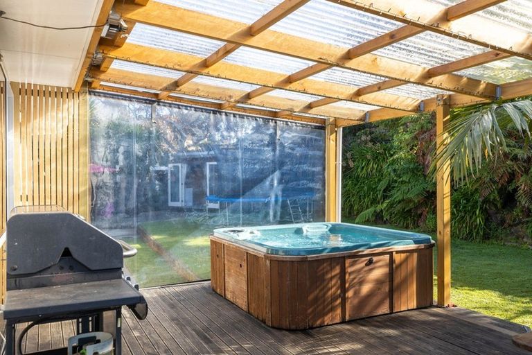 Photo of property in 6a Shaldon Crescent, Blagdon, New Plymouth, 4310