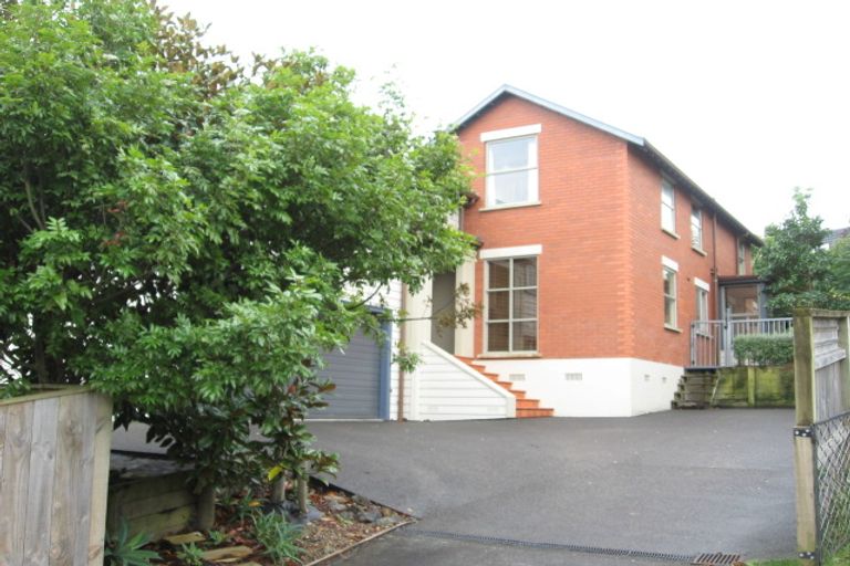 Photo of property in 96 Beach Road, Mellons Bay, Auckland, 2014