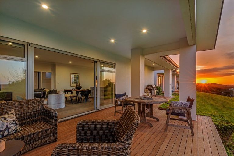 Photo of property in 12 Fleetwood Lane, Turitea, Palmerston North, 4472