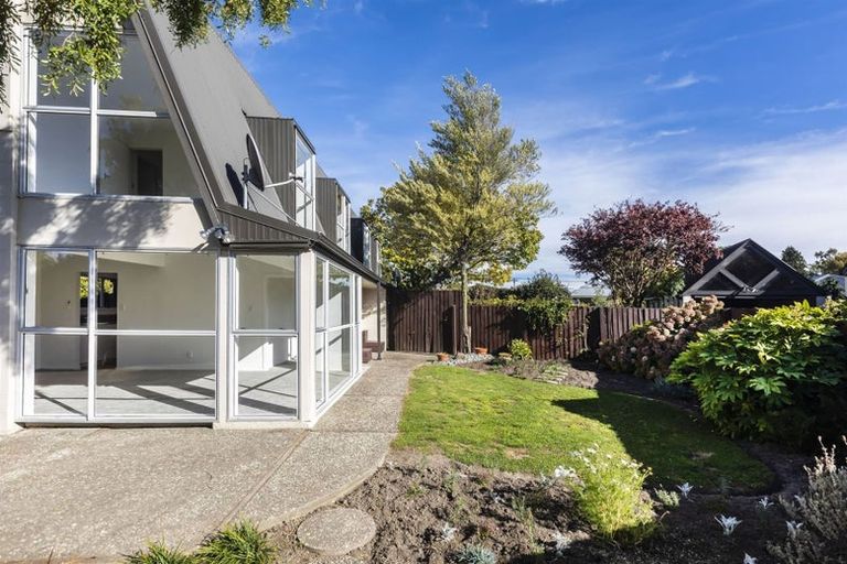Photo of property in 2/22c Egmont Place, Bishopdale, Christchurch, 8051