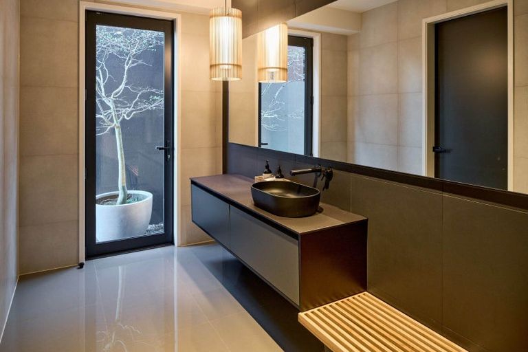 Photo of property in 14 Shalimar Crescent, Khandallah, Wellington, 6035