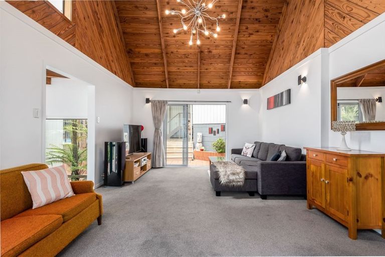 Photo of property in 24 Janome Place, Bucklands Beach, Auckland, 2014