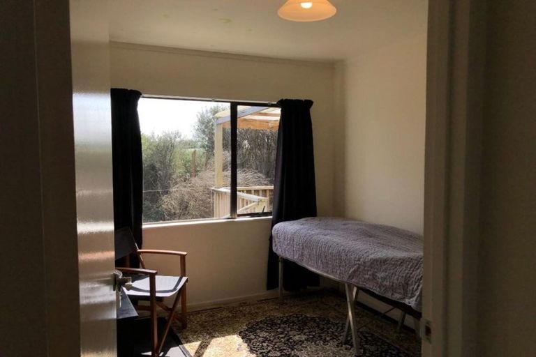 Photo of property in 2/15 Simpson Road, Ranui, Auckland, 0612