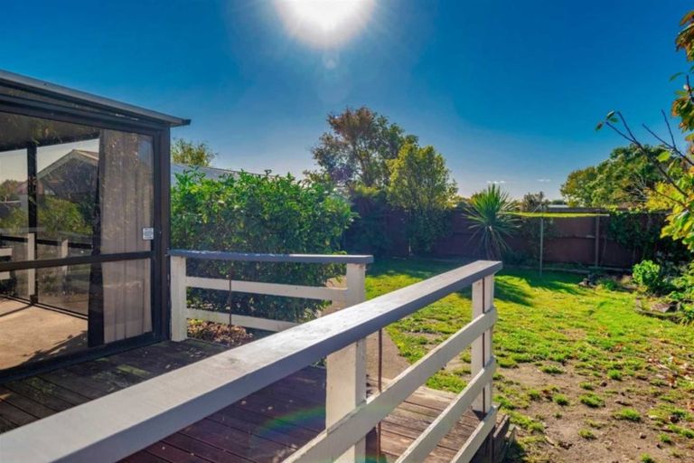 Photo of property in 37 Woodlands Place, Aranui, Christchurch, 8061