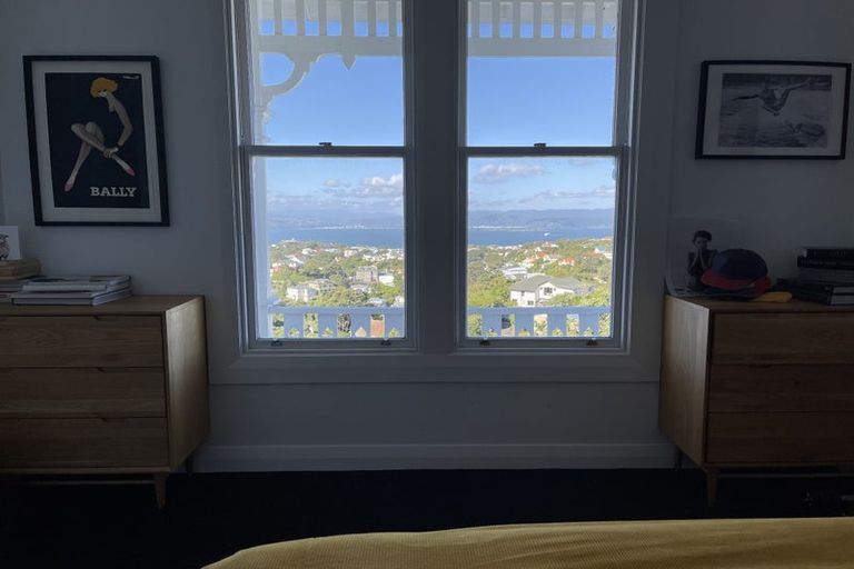 Photo of property in 82 Moana Road, Kelburn, Wellington, 6012