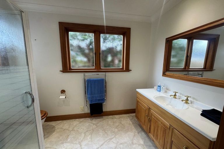 Photo of property in 1 Newcombe Crescent, Karori, Wellington, 6012